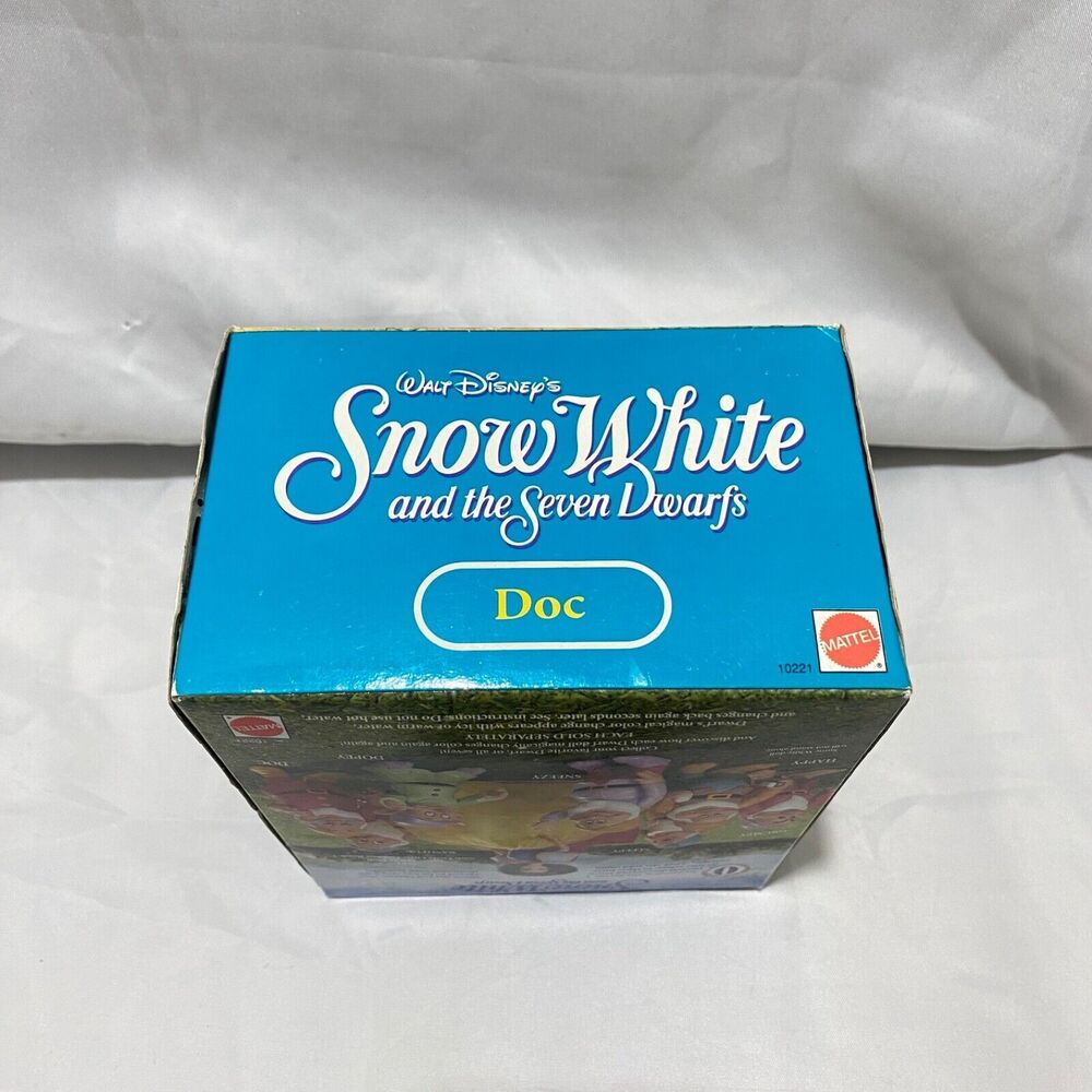1992 Mattel Disney Snow White and the 7 Dwarfs Doc Doll Magic Color Change - Picture 9 of 9